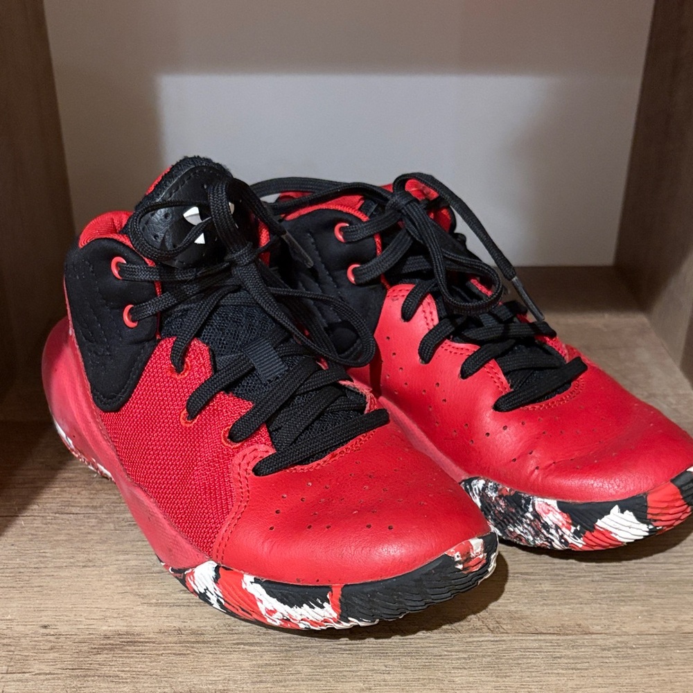 Kids Under Armour Sneakers